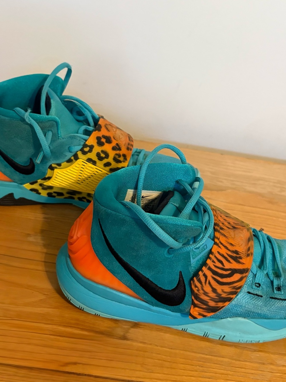 Nike Kyrie 6 Kids 6.5Y Blue/Orange Animal Print Sneakers BQ5599-300 - Picture 3 of 16